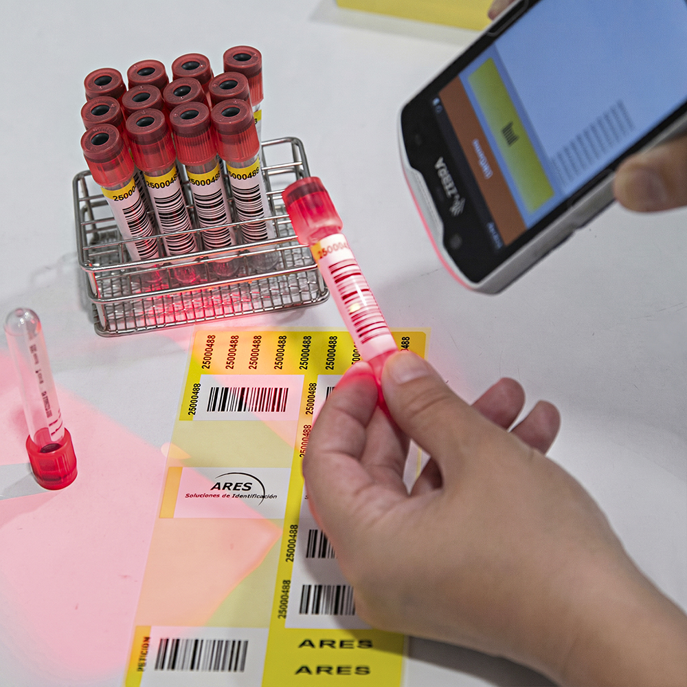 Identificación electrónica de paciente con pulsera